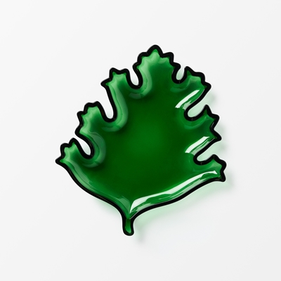 Small Plate Leaf - Svenskt Tenn Online - Length 23 cm Width 20,5 cm, Glass, Green, Svenskt Tenn